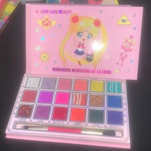 SAILOR MOON eyeshadow palette